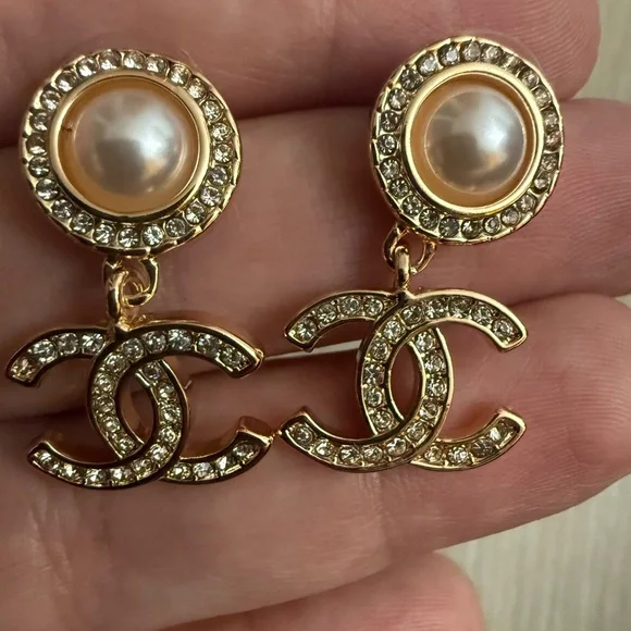 New upcycled Chanel Gold and Pearl Earrings - Picture 2 of 3